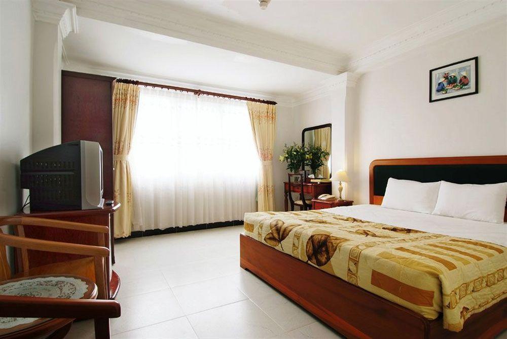 C Central Hotel Bui Vien Khách sạn 3*